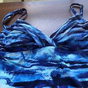 NWT Kenneth Cole New York Tankini Top‎ Size Small